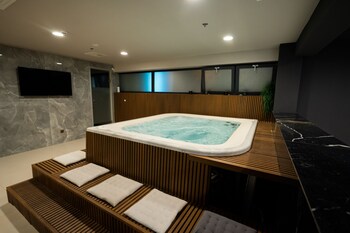 marinus beach hotel