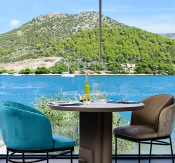 marinus beach hotel