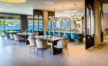 marinus beach hotel