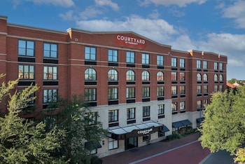 Courtyard By Marriott Savannah Downtown/Historic District,Garden City>>Chatham County,3 star