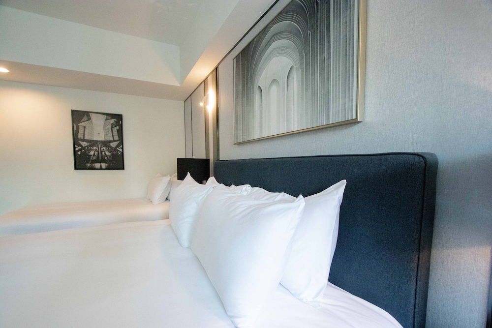 12 the residence hotel and apartment