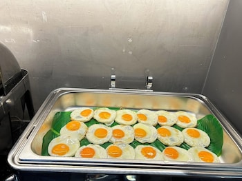 12 the residence hotel and apartment