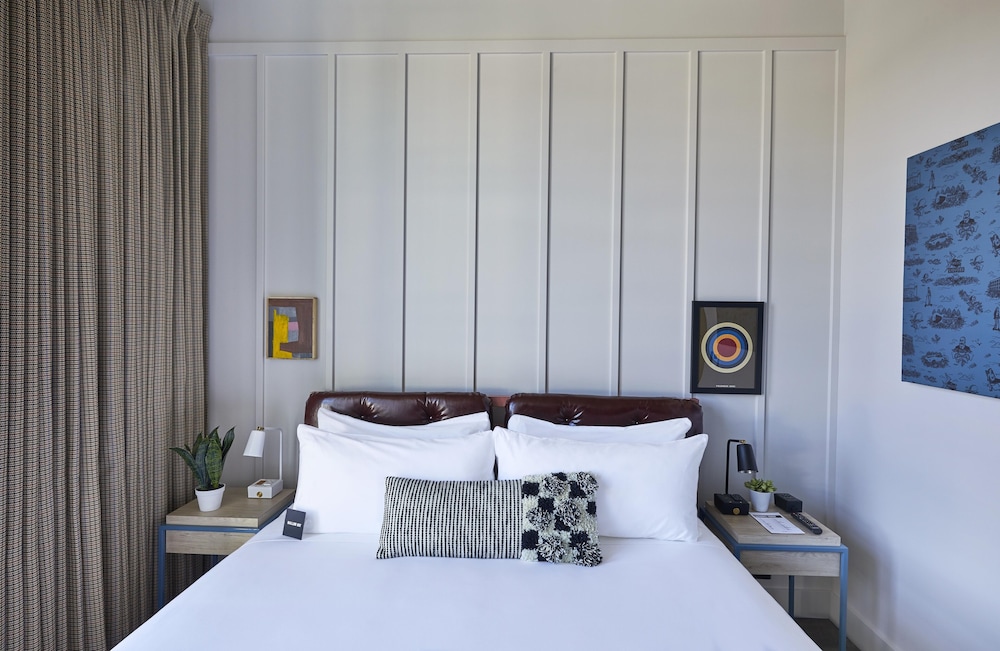 waymores guest house and casual club