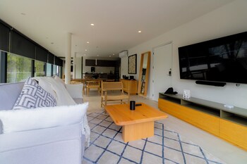capitalia luxury apartments dumas