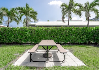 praia hotel boutique and apartments hollywood