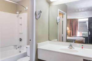 travelodge by wyndham savannah area richmond hill