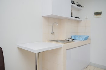 comfort and nice 2br at serpong greenview apartment
