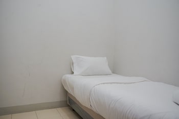 comfort and nice 2br at serpong greenview apartment