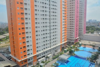 Comfy And Best Deal 2Br At Green Pramuka City Apartment,,0 star