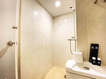 spacious 2br at jarrdin cihampelas apartment