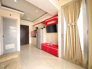 spacious 2br at jarrdin cihampelas apartment