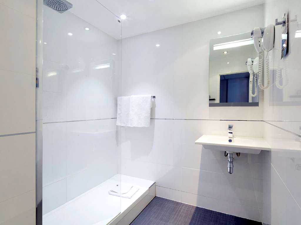 kyriad paris ouest bezons la defense