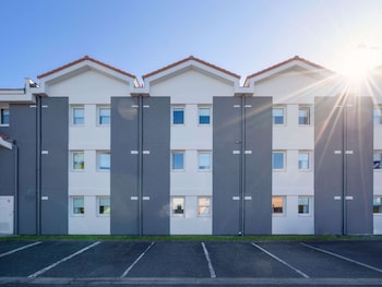 ibis cergy pontoise le port