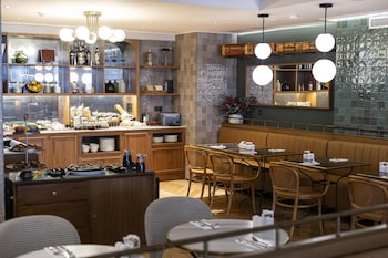 via sants hotel barcelona tapestry collection by hilton