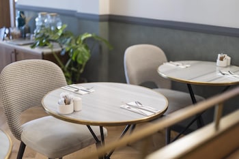 via sants hotel barcelona tapestry collection by hilton