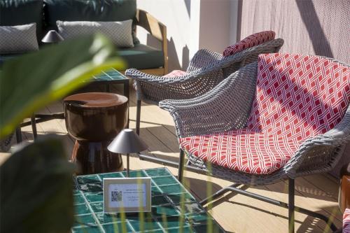 via sants hotel barcelona tapestry collection by hilton