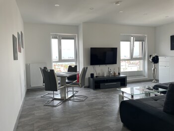 lakeview 2 room penthouse rooftop w15