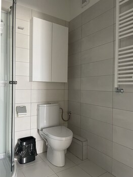 lakeview 2 room penthouse rooftop w15