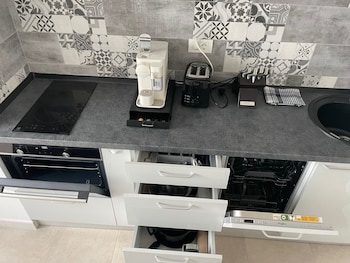 lakeview 2 room penthouse rooftop w15