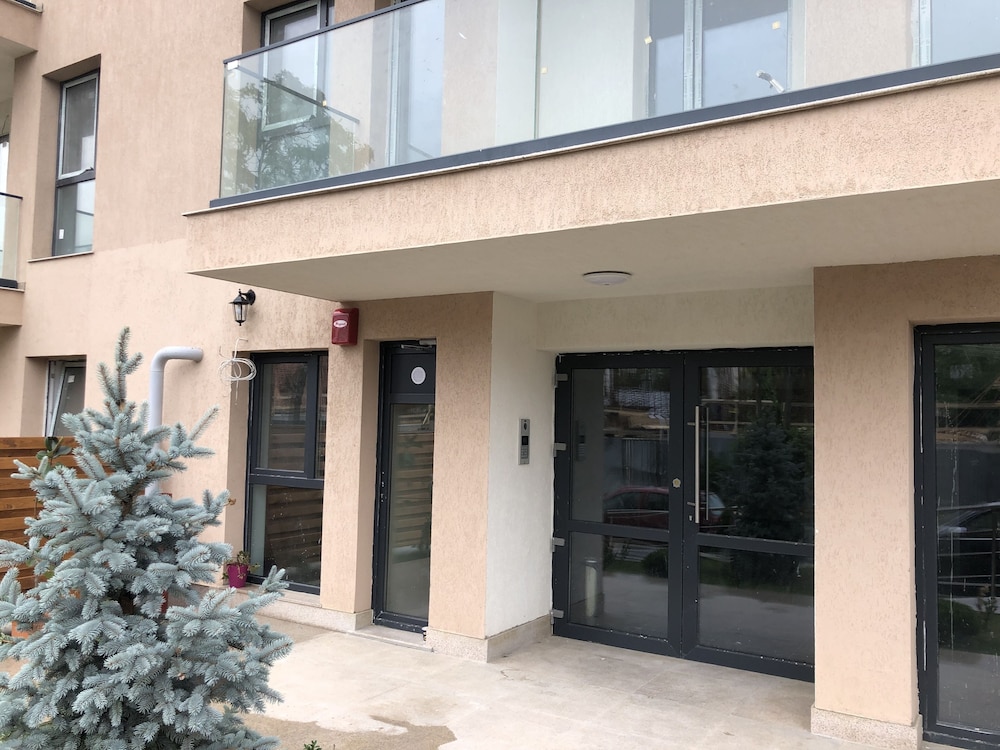 lakeview 2 room penthouse rooftop w15