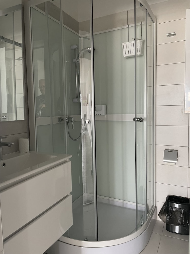 lakeview 2 room penthouse rooftop w15