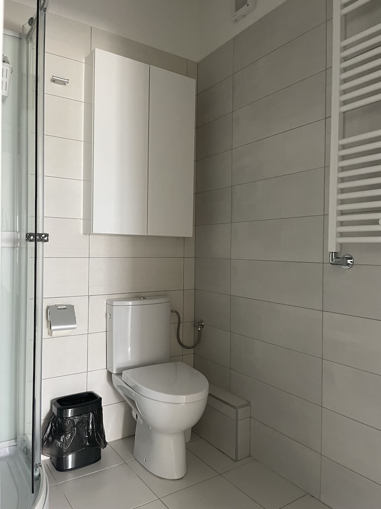 lakeview 2 room penthouse rooftop w15