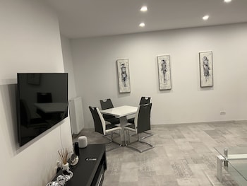 stunning 3 room penthouse w10 w11