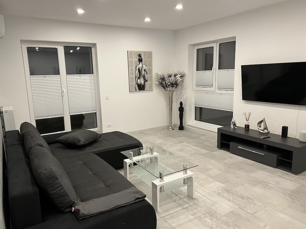 stunning 3 room penthouse w10 w11
