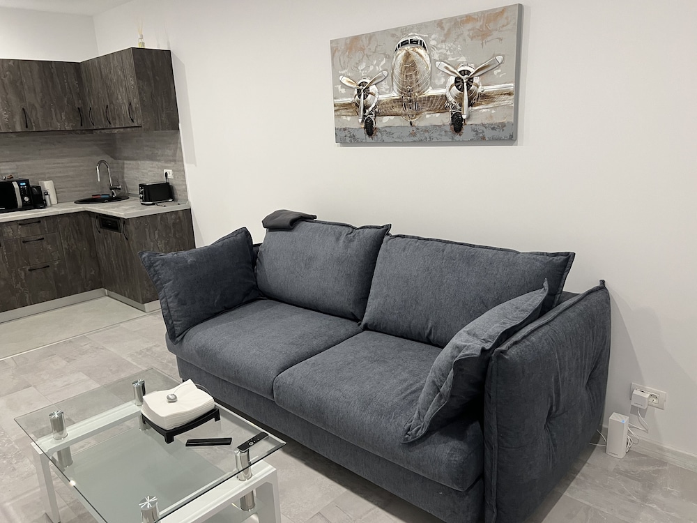 stunning 3 room penthouse w10 w11