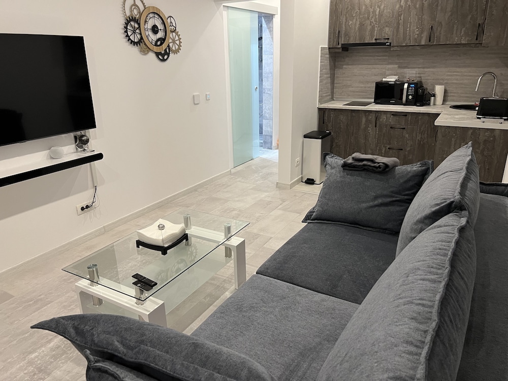 stunning 3 room penthouse w10 w11