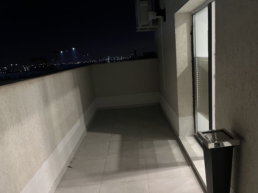 stunning 3 room penthouse w10 w11
