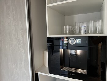 stunning 3 room penthouse w10 w11