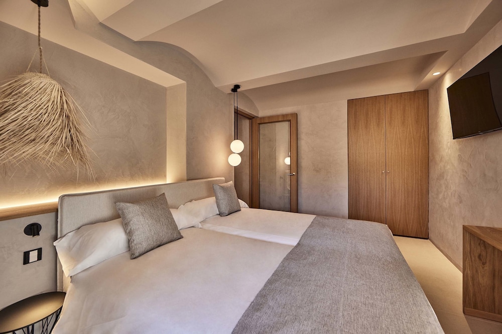 joes gomila boutique hotel