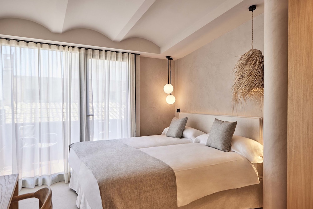 joes gomila boutique hotel