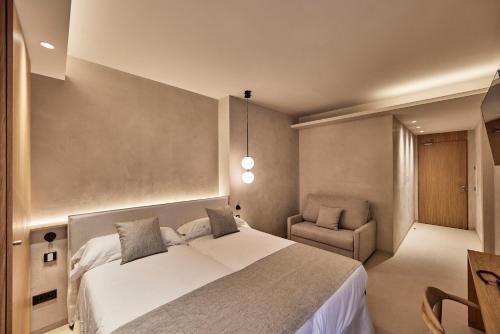 joes gomila boutique hotel