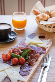 joes gomila boutique hotel