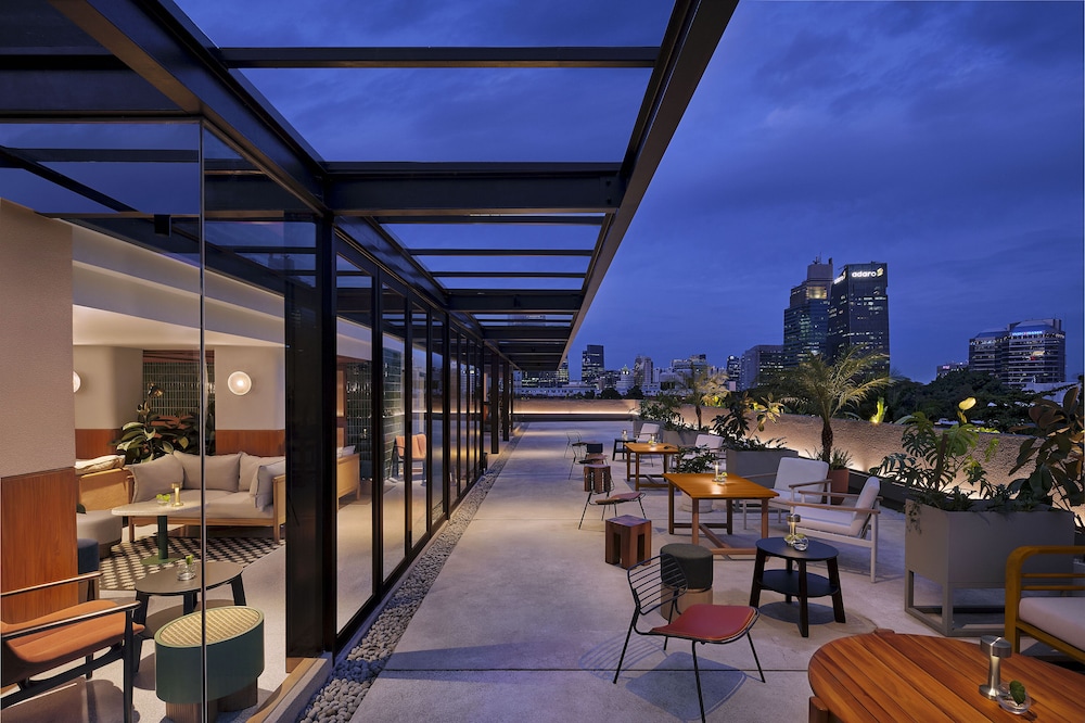 artotel casa kuningan