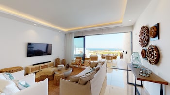Periyiali Konnos Villas Beach Resort,,5 star