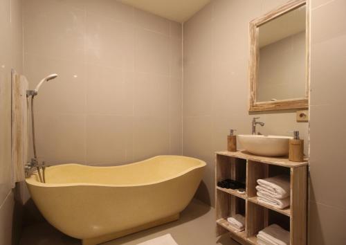 thantha serenity resort