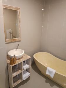 thantha serenity resort