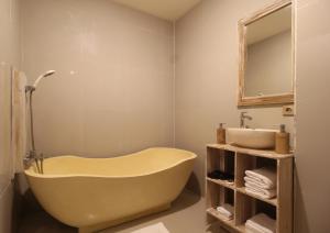 thantha serenity resort