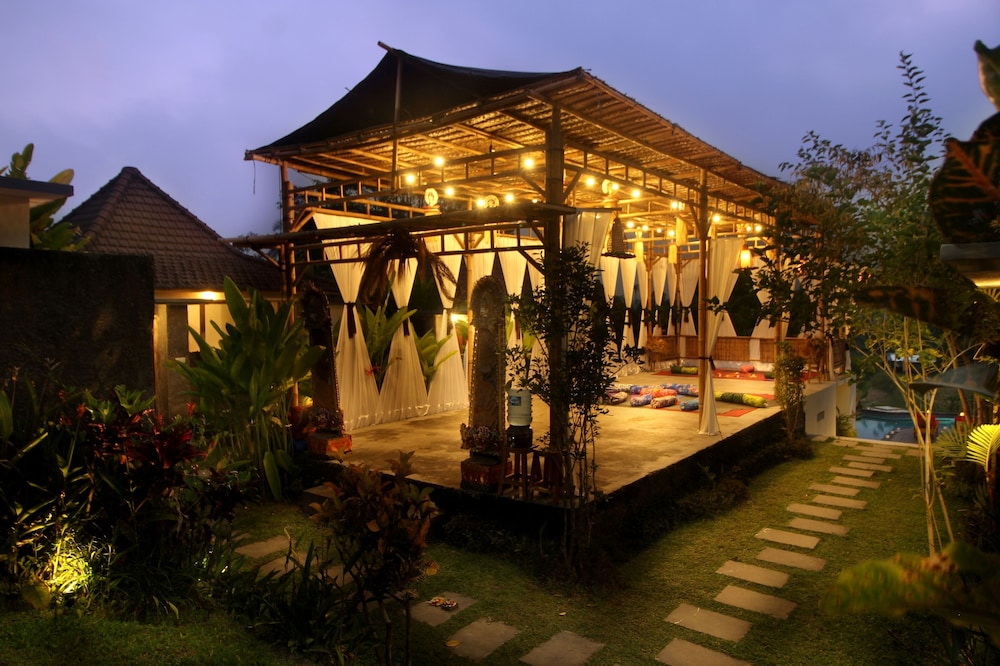 thantha serenity resort