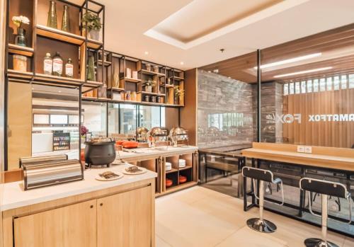 fox lite grogol jakarta