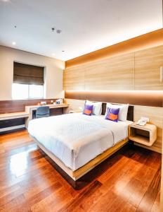 fox lite grogol jakarta