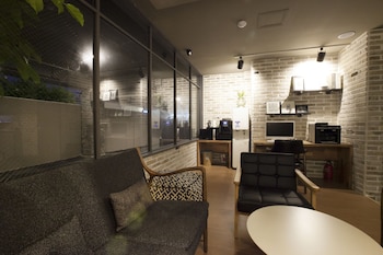 brown dot hotel