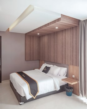 class premium guest house