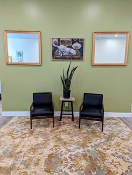 The Honey Bee Motel,,2 star