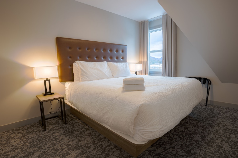 basecamp suites banff