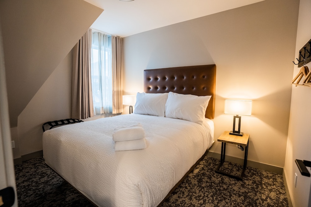 basecamp suites banff