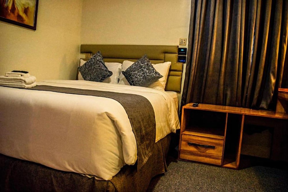 sempre premier inn